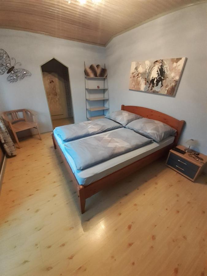Appartment Andrea Eugendorf Luaran gambar